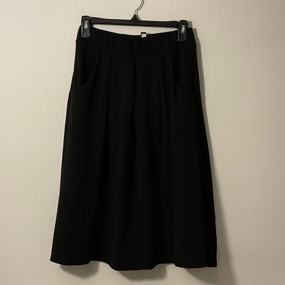 Chic Black Midi Skirt for Women